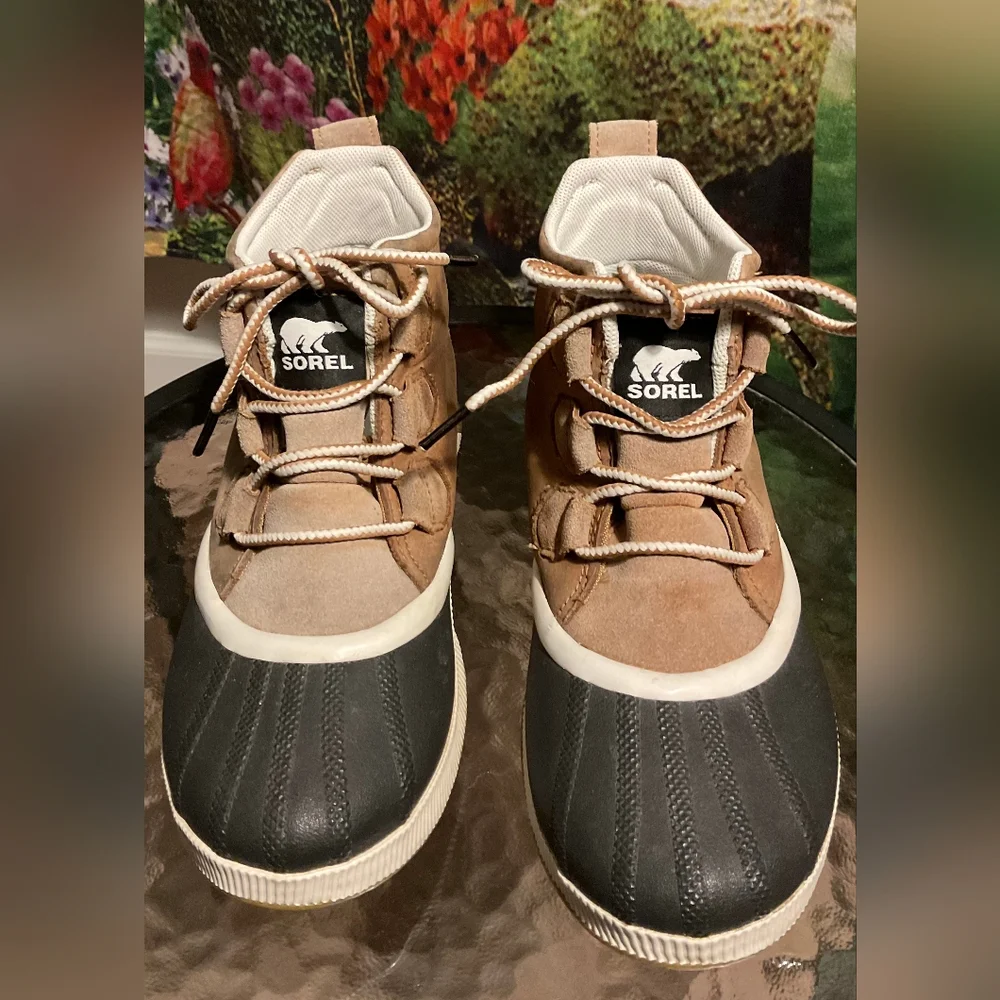 Sorel "Out N About" Classic Waterproof Duck Boot - Picture 2 of 10